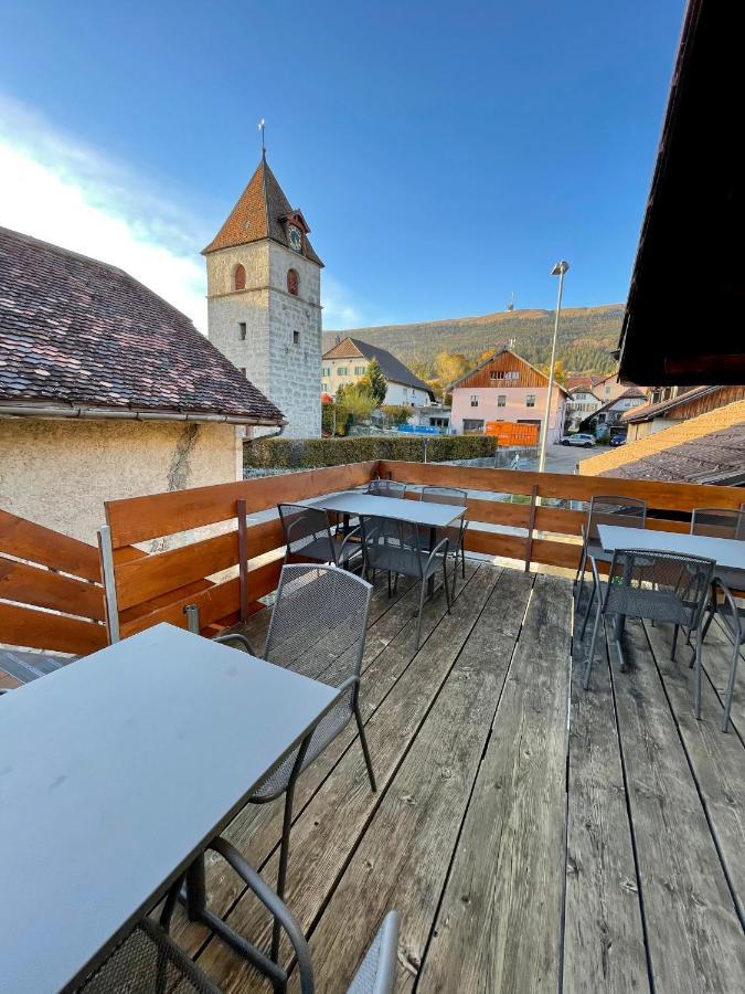 Hotel Du Cheval Blanc ラ・ヌーヴヴィル エクステリア 写真