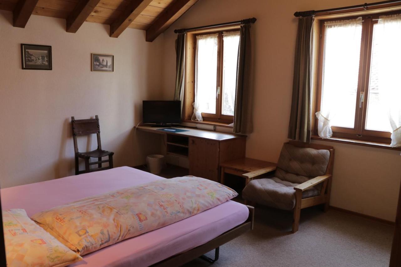Hotel Du Cheval Blanc ラ・ヌーヴヴィル エクステリア 写真