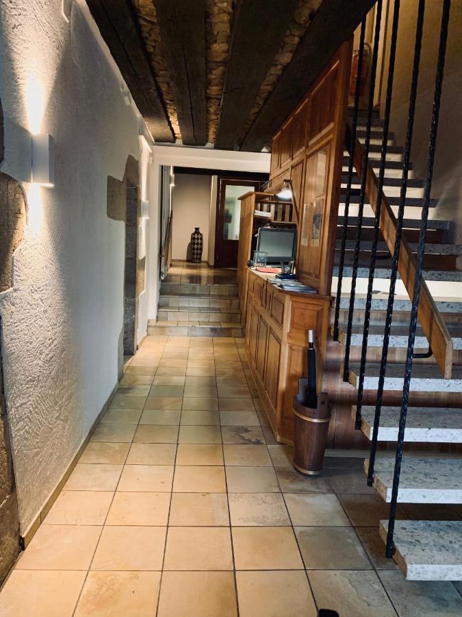 Hotel Du Cheval Blanc ラ・ヌーヴヴィル エクステリア 写真